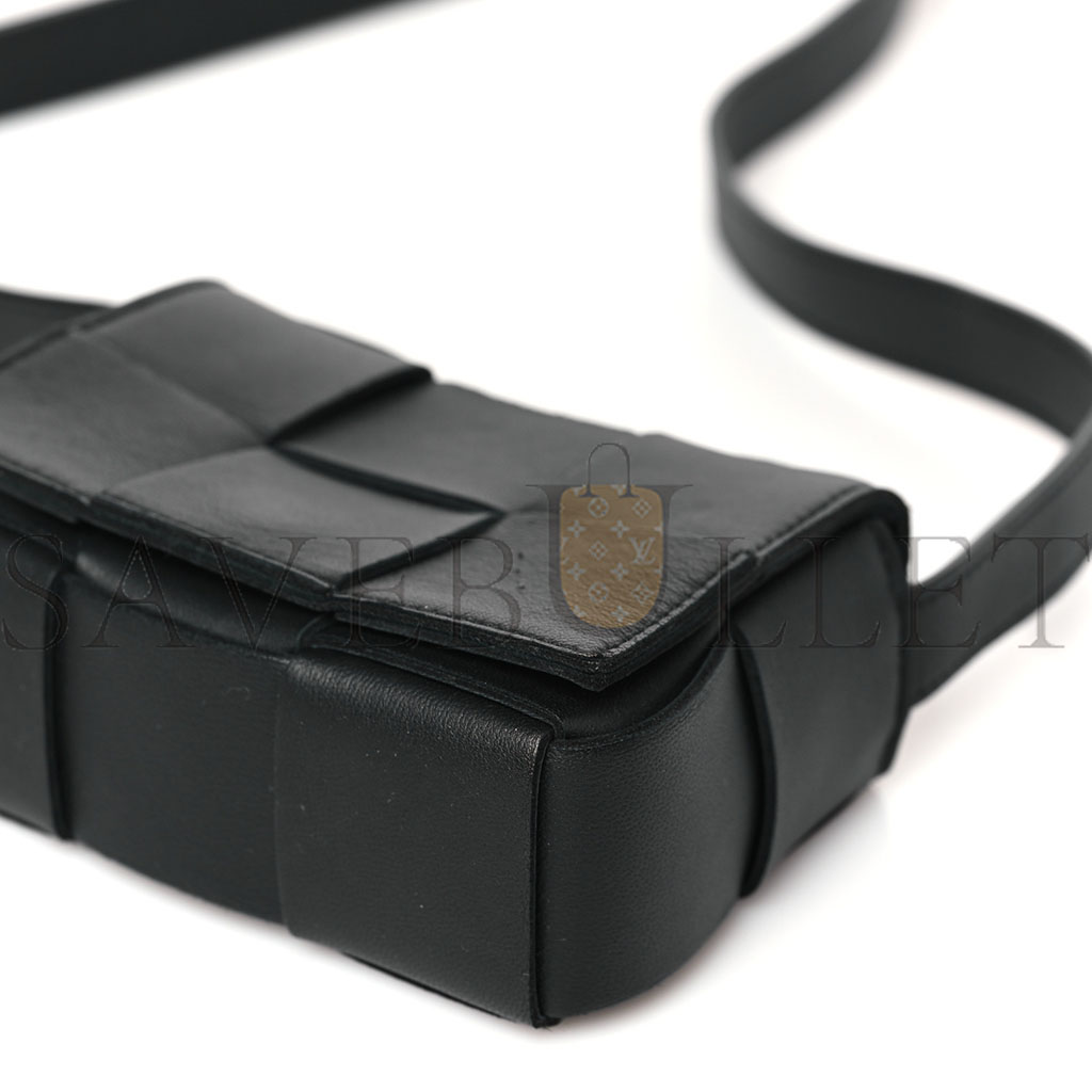 BOTTEGA VENETA LAMBSKIN MAXI INTRECCIATO EXTRA MINI CASSETTE CROSSBODY BAG BLACK (12*9*5cm) BOTTEGA VENETA LAMBSKIN MAXI INTRECCIATO EXTRA MINI CASSETTE CROSSBODY BAG BLACK (12*9*5cm)